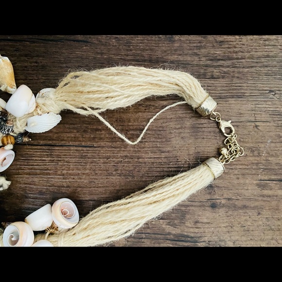 Seashell necklace - Picture 4 of 4